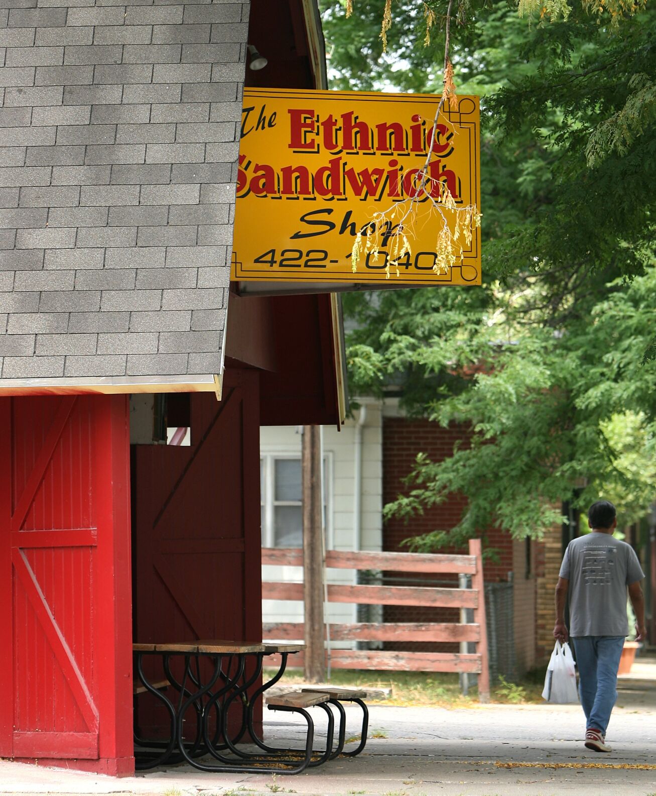 Dining Notes: Ethnic Sandwich Shop closes for good on July 29